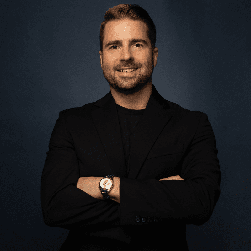 Micah Smith headshot